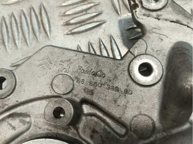 Recambio de bomba aceite para peugeot partner kombi referencia OEM IAM 9686038880  