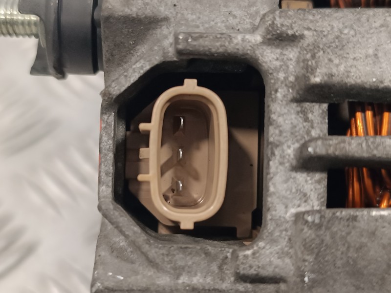 Recambio de alternador para mazda cx-7 (er) 2.2 turbodiesel cat referencia OEM IAM   