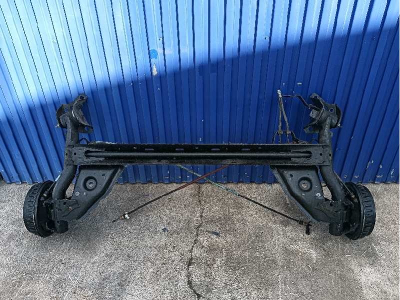 Recambio de puente trasero para renault captur referencia OEM IAM   