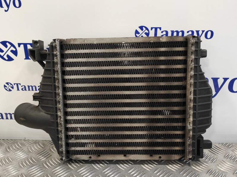 Recambio de intercooler para mercedes-benz vito (w638) caja cerrada referencia OEM IAM 160010041F  6385012901