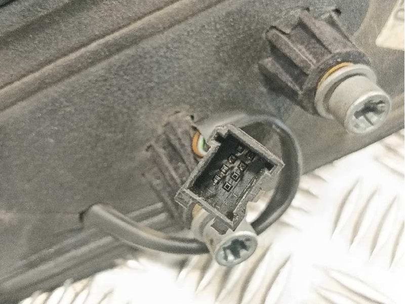 Recambio de retrovisor izquierdo para peugeot bipper referencia OEM IAM 735460571  