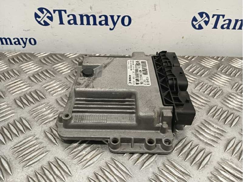 Recambio de centralita motor uce para peugeot partner kasten referencia OEM IAM 0281019817 9805947380 9666729580