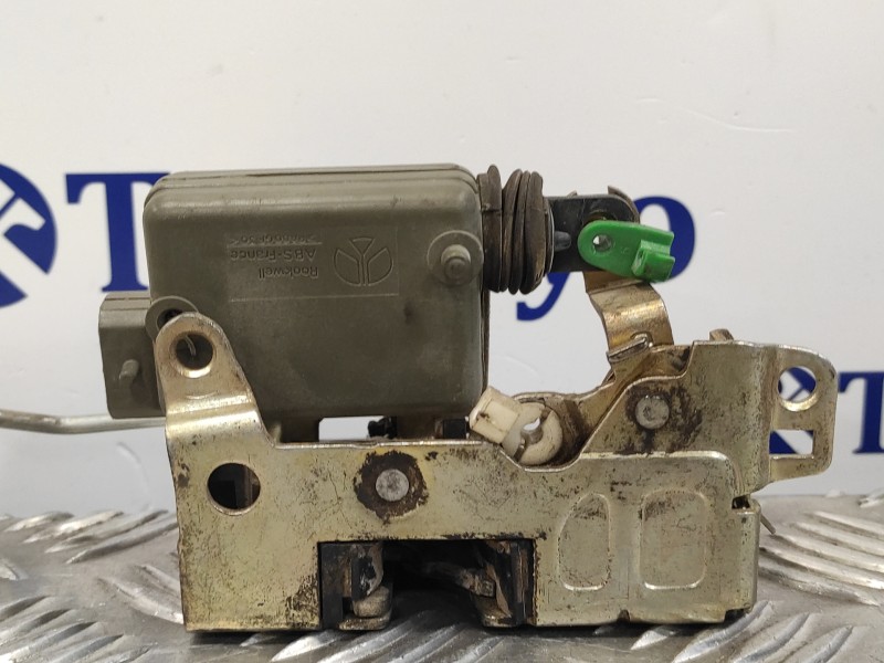 Recambio de cerradura puerta delantera derecha para opel movano 2.8 dti referencia OEM IAM   