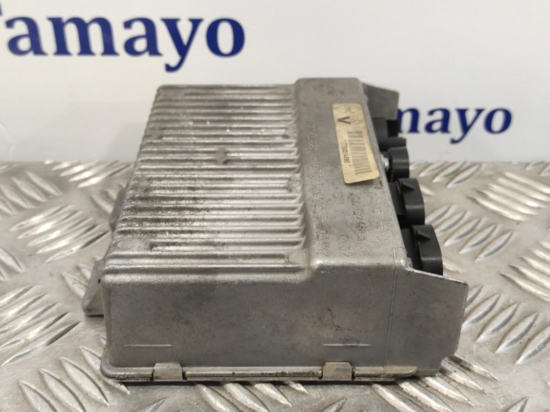 Recambio de centralita motor uce para opel movano 2.8 dti referencia OEM IAM 7700314680 7700300625 216532485A