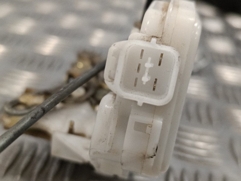 Recambio de cerradura puerta trasera derecha para mitsubishi outlander (cu0w) 2.0 cat referencia OEM IAM   