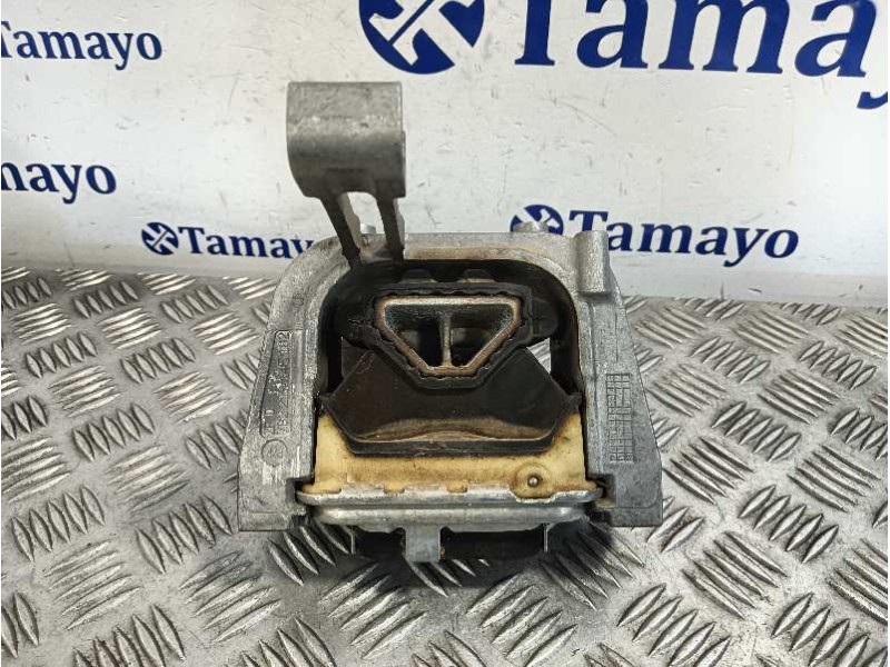 Recambio de soporte motor derecho para volkswagen passat lim. (3g2) referencia OEM IAM 5Q0199262DF  