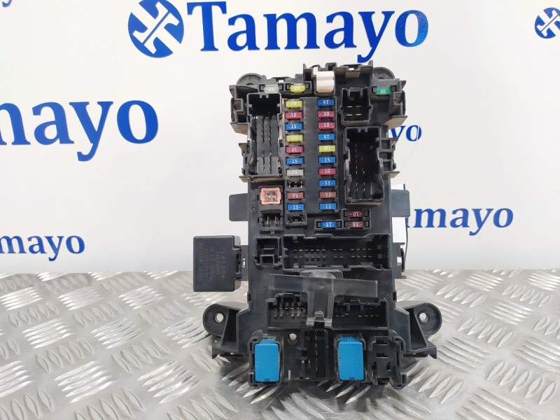 Recambio de caja reles / fusibles para suzuki grand vitara jb (jt) 1.9 ddis turbodiesel referencia OEM IAM 64J2  