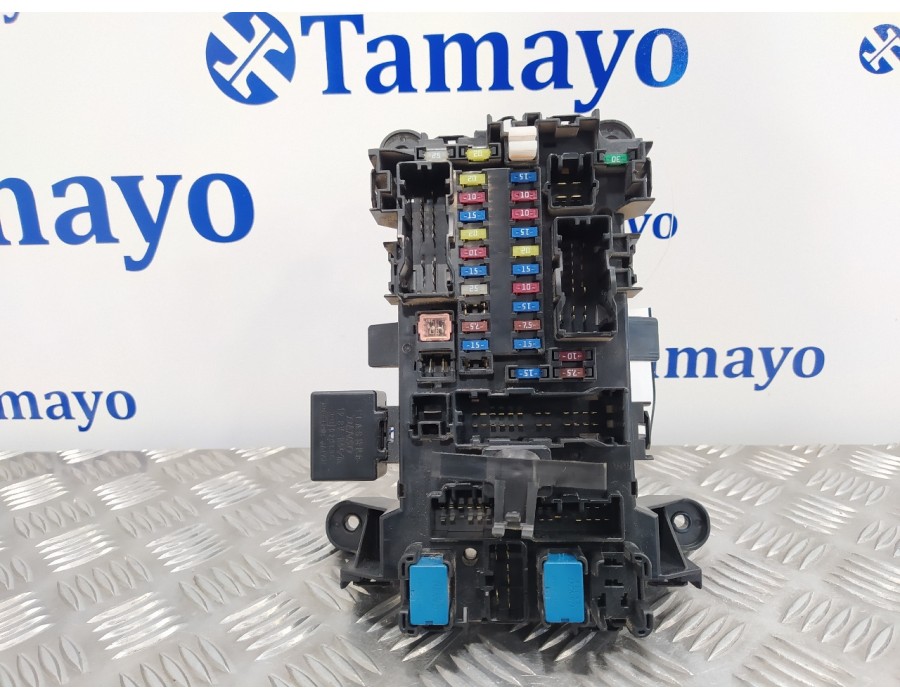 Recambio de caja reles / fusibles para suzuki grand vitara jb (jt) 1.9 ddis turbodiesel referencia OEM IAM 64J2  