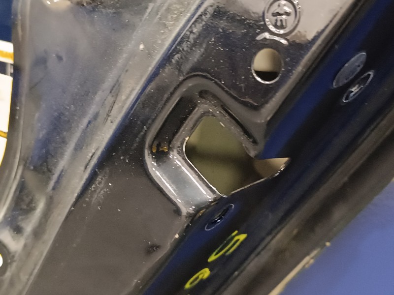 Recambio de puerta trasera derecha para skoda rapid 1.6 tdi dpf referencia OEM IAM   