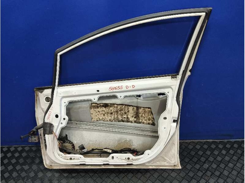 Recambio de puerta delantera derecha para ford fiesta (ccn) referencia OEM IAM   
