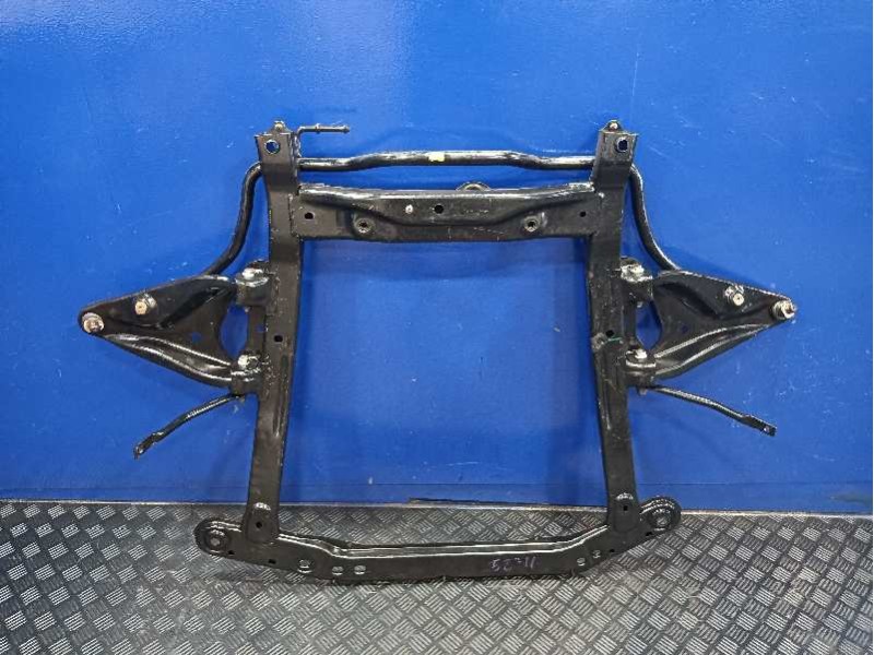 Recambio de puente delantero para dacia logan referencia OEM IAM 8200385399  863F084
