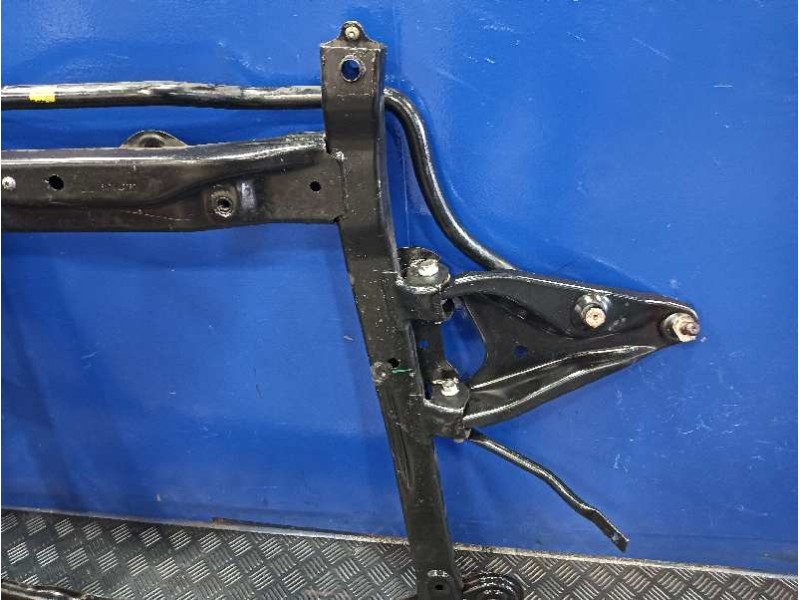 Recambio de puente delantero para dacia logan referencia OEM IAM 8200385399  863F084