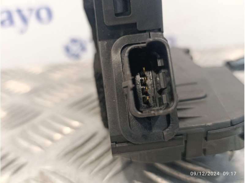 Recambio de cerradura puerta delantera izquierda para renault clio iv referencia OEM IAM 805011929R BK98 40517203