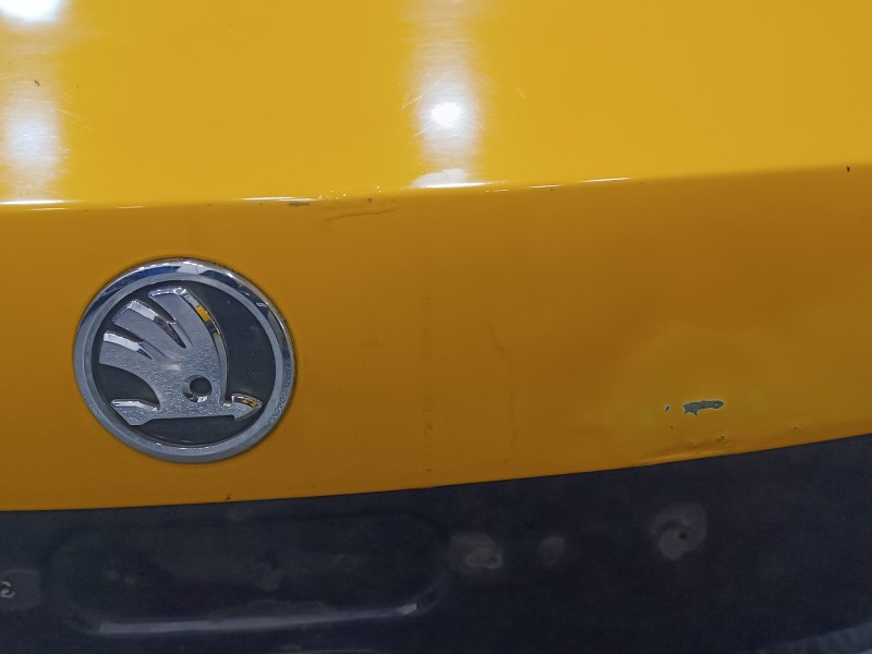 Recambio de porton trasero para skoda rapid 1.6 tdi dpf referencia OEM IAM   