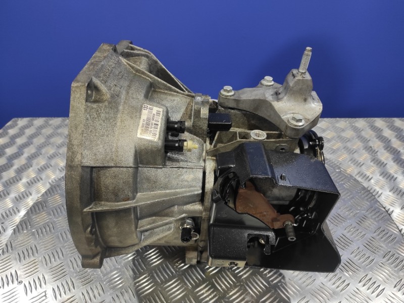 Recambio de caja cambios para ford fiesta (cbk) 1.4 tdci cat referencia OEM IAM 2N1R7002ED  