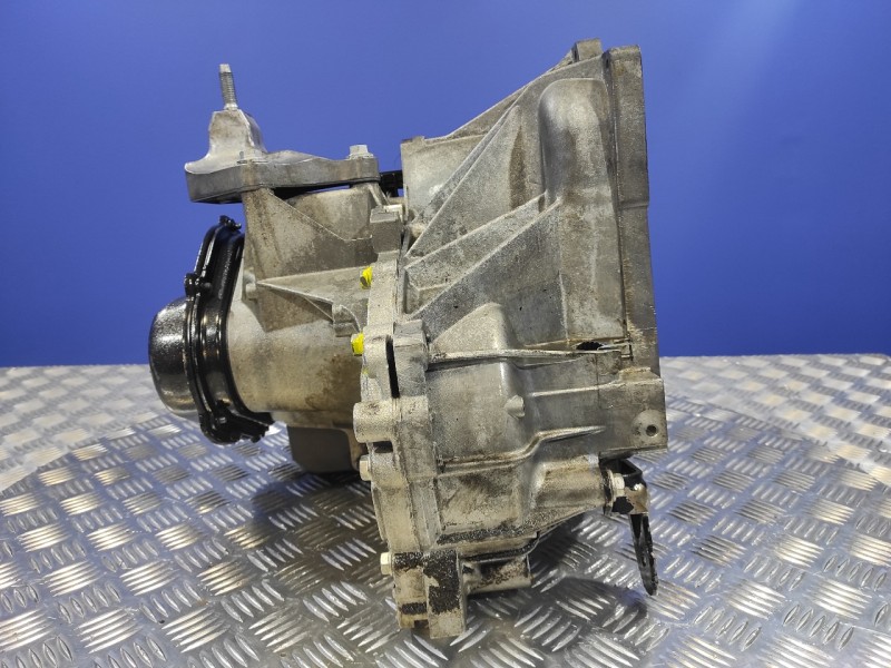 Recambio de caja cambios para ford fiesta (cbk) 1.4 tdci cat referencia OEM IAM 2N1R7002ED  