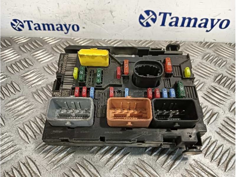 Recambio de caja reles / fusibles para peugeot 207 referencia OEM IAM 9661086980  