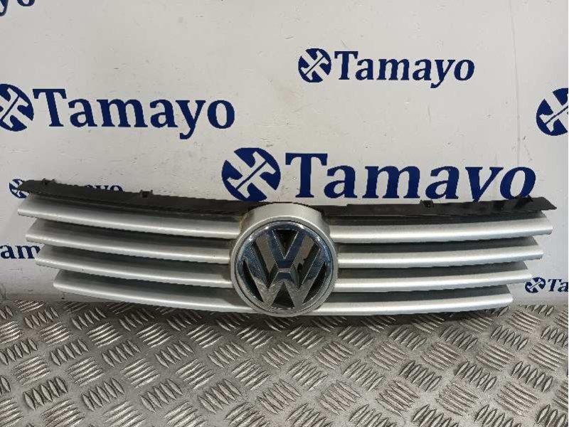 Recambio de rejilla delantera para volkswagen polo berlina (6n2) referencia OEM IAM 6N0853651J  6N0853655