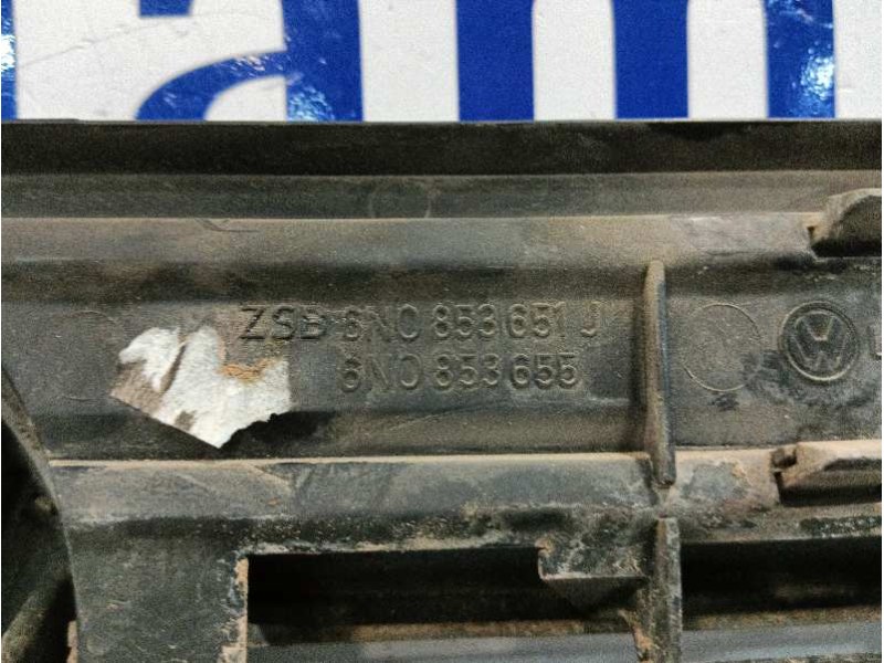 Recambio de rejilla delantera para volkswagen polo berlina (6n2) referencia OEM IAM 6N0853651J  6N0853655
