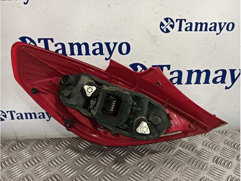 Recambio de piloto trasero derecho para opel corsa d referencia OEM IAM 93189091  89316585