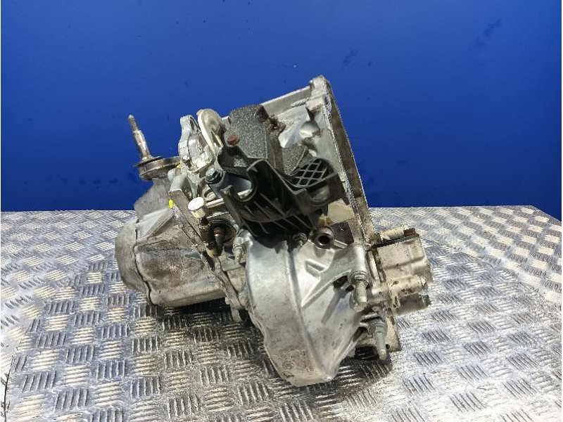 Recambio de caja cambios para peugeot partner kombi referencia OEM IAM 20DP33  