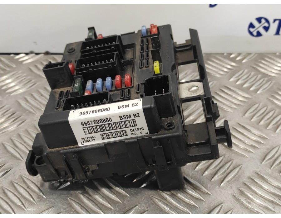 Recambio de caja reles / fusibles para peugeot partner (s2) 1.6 16v hdi cat referencia OEM IAM 9657608880  BSMB2
