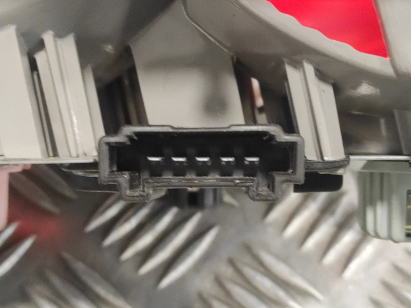 Recambio de piloto trasero izquierdo para mercedes-benz clase e (w210) berlina referencia OEM IAM A2108204364  