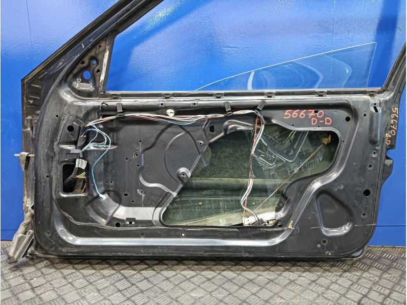 Recambio de puerta delantera derecha para bmw serie 3 compacto (e36) 1.6 cat referencia OEM IAM   