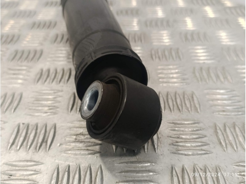 Recambio de amortiguador trasero para opel movano b kasten/combi referencia OEM IAM 562101568R  