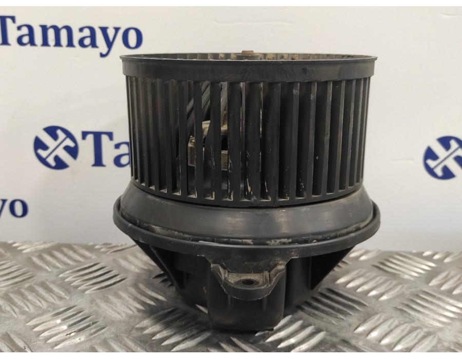 Recambio de motor calefaccion para renault trafic caja cerrada (ab 4.01) 1.9 diesel referencia OEM IAM   