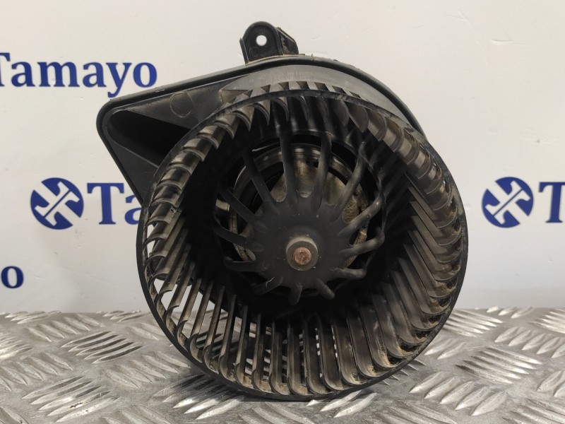 Recambio de motor calefaccion para renault trafic caja cerrada (ab 4.01) 1.9 diesel referencia OEM IAM   
