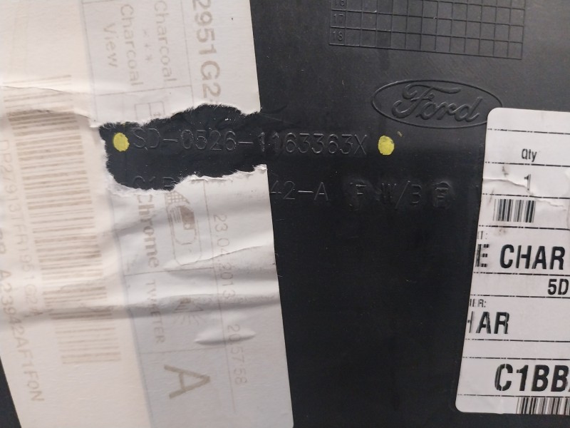 Recambio de guarnecido puerta delantera derecha para ford fiesta (ccn) referencia OEM IAM SD05261163363X  C1BBA23942A