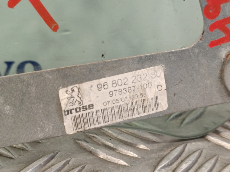 Recambio de luna custodia trasera izquierda para peugeot 207 cc 1.6 16v referencia OEM IAM 9680223280  