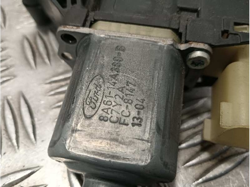 Recambio de elevalunas delantero izquierdo para ford fiesta (ccn) referencia OEM IAM 8A6114A389B C7Y2A 0130822618