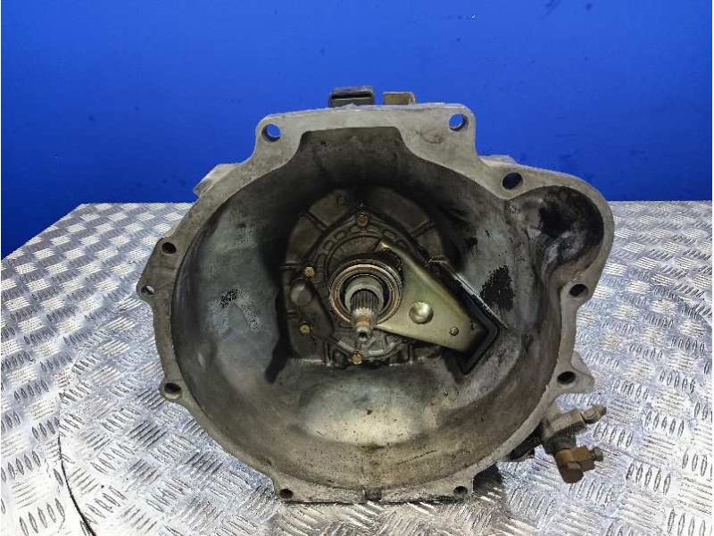 Recambio de caja cambios para hyundai h 1 2.5 turbodiesel referencia OEM IAM D4BH  