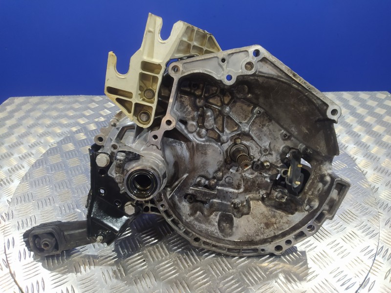 Recambio de caja cambios para peugeot 207 1.4 16v cat (kfu / et3j4) referencia OEM IAM 20CQ25  