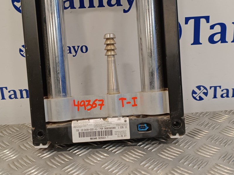 Recambio de barra antivuelco para peugeot 207 cc 1.6 16v referencia OEM IAM 9680065980  19040800016