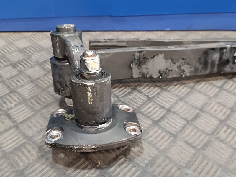 Recambio de ballesta trasera para nissan cabstar 09.06 2.5 diesel referencia OEM IAM 55020MB90A  