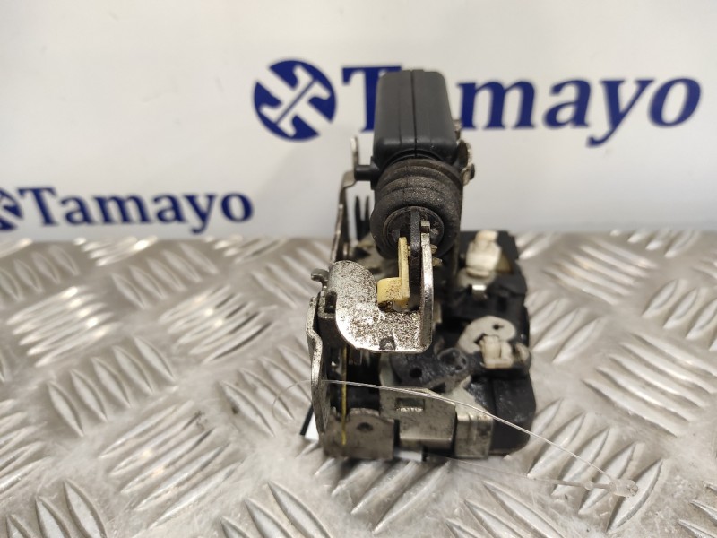 Recambio de cerradura puerta delantera derecha para dacia logan 1.5 dci diesel cat referencia OEM IAM   