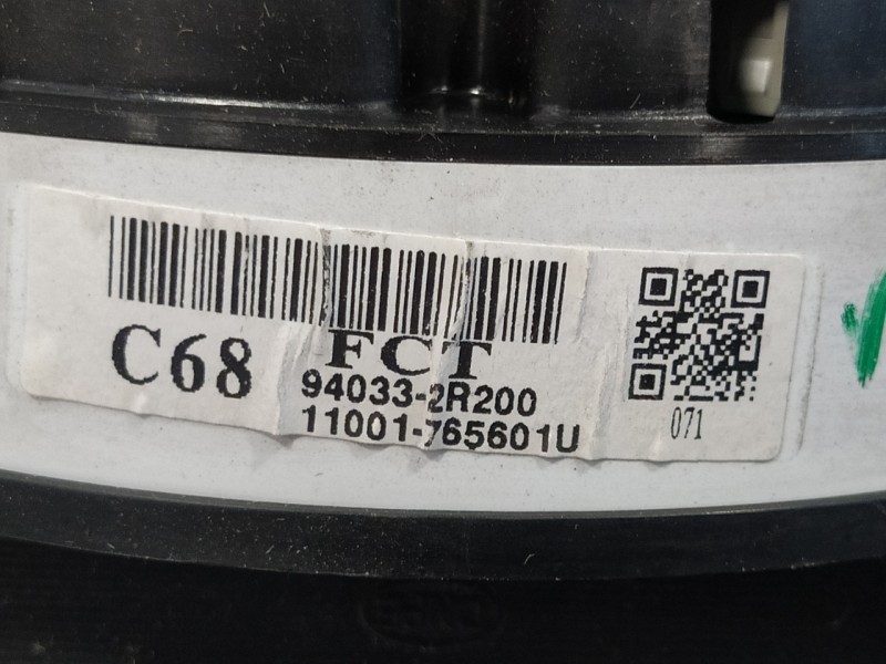 Recambio de cuadro instrumentos para hyundai i30 1.6 crdi cat referencia OEM IAM 940332R200  11001765601U