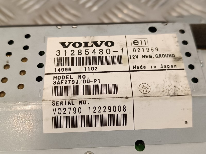 Recambio de pantalla gps para volvo s40 berlina 1.6 diesel cat referencia OEM IAM 312854801  