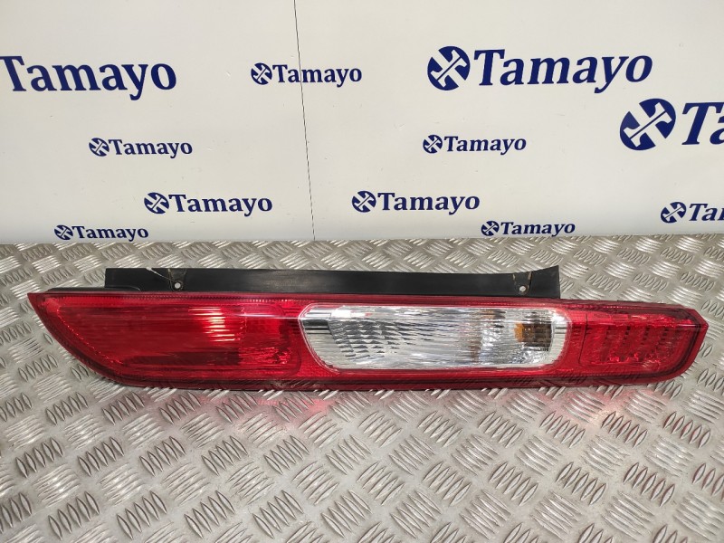 Recambio de piloto trasero derecho para ford focus berlina (cap) 2.0 tdci cat referencia OEM IAM 4M5113404A  