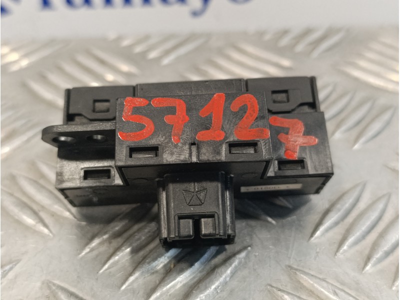 Recambio de warning para chrysler grand voyager 2.8 crd cat referencia OEM IAM 68025899AA  