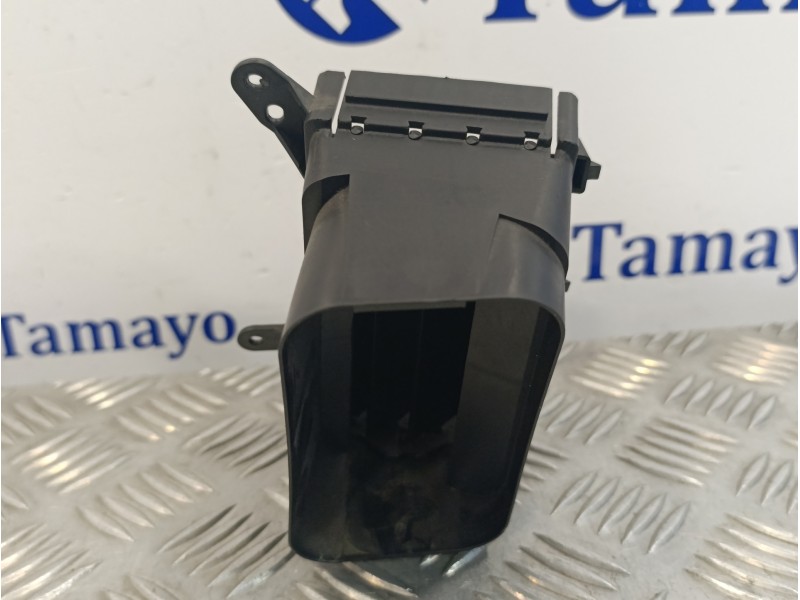 Recambio de rejilla aireadora para chrysler grand voyager 2.8 crd cat referencia OEM IAM 05028820AA  