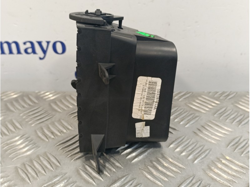 Recambio de rejilla aireadora para chrysler grand voyager 2.8 crd cat referencia OEM IAM 05028821AA  