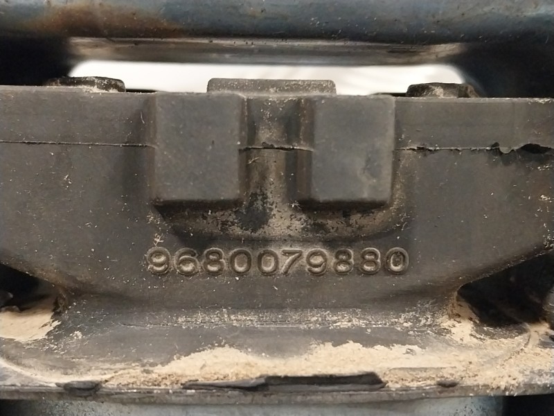 Recambio de soporte motor delantero para peugeot 207 cc 1.6 16v referencia OEM IAM 9680079880  
