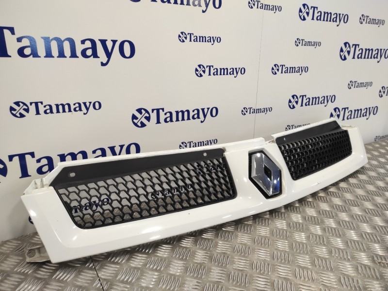 Recambio de rejilla delantera para renault master ii phase 2 combi 2.5 diesel referencia OEM IAM   