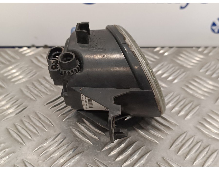 Recambio de faro antiniebla derecho para nissan qashqai (j10) 2.0 dci turbodiesel cat referencia OEM IAM 261508990A  89206421