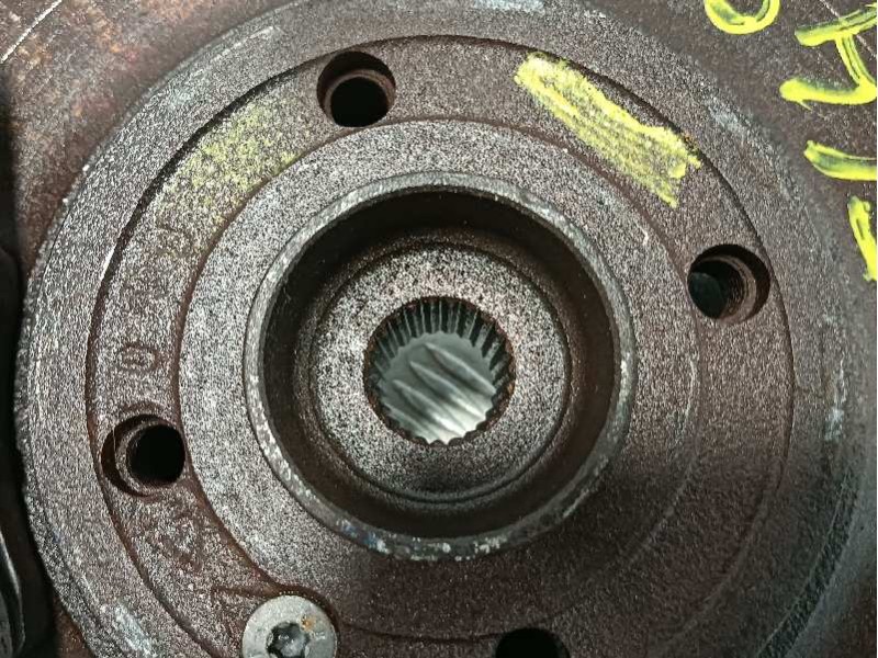 Recambio de mangueta delantera izquierda para renault kangoo 1.5 dci diesel fap referencia OEM IAM   