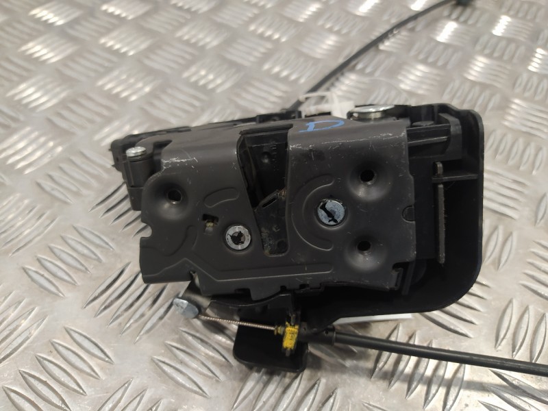 Recambio de cerradura puerta delantera derecha para volvo c30 1.6 diesel cat referencia OEM IAM 30799302  A048069